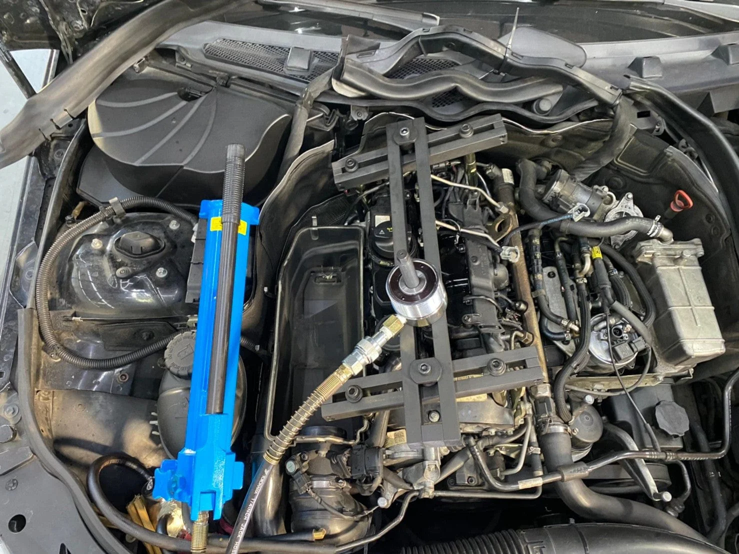 Universal Injector Removal Tool Kit with Hydraulic Cylinder for Bosch Denso Siemens Delphi - Image 5