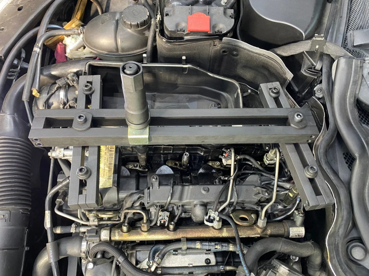 Universal Injector Removal Tool Kit with Hydraulic Cylinder for Bosch Denso Siemens Delphi - Image 6